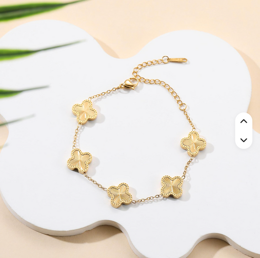 Gold Clover Bracelet