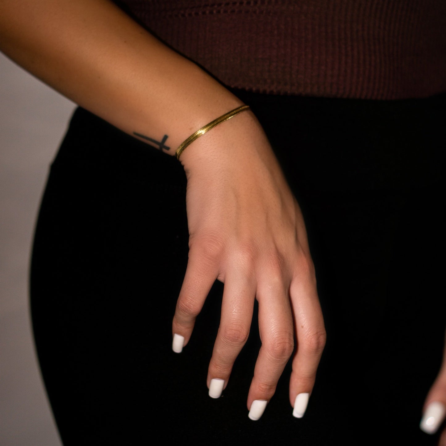 Snake bracelet. Simple gold bracelet. Simple 18k gold bracelet. Gold 18k bracelet. Cute and simple gold bracelet. Dainty jewelry. Gold jewelry. Cute bracelets. Affordable bracelets. 