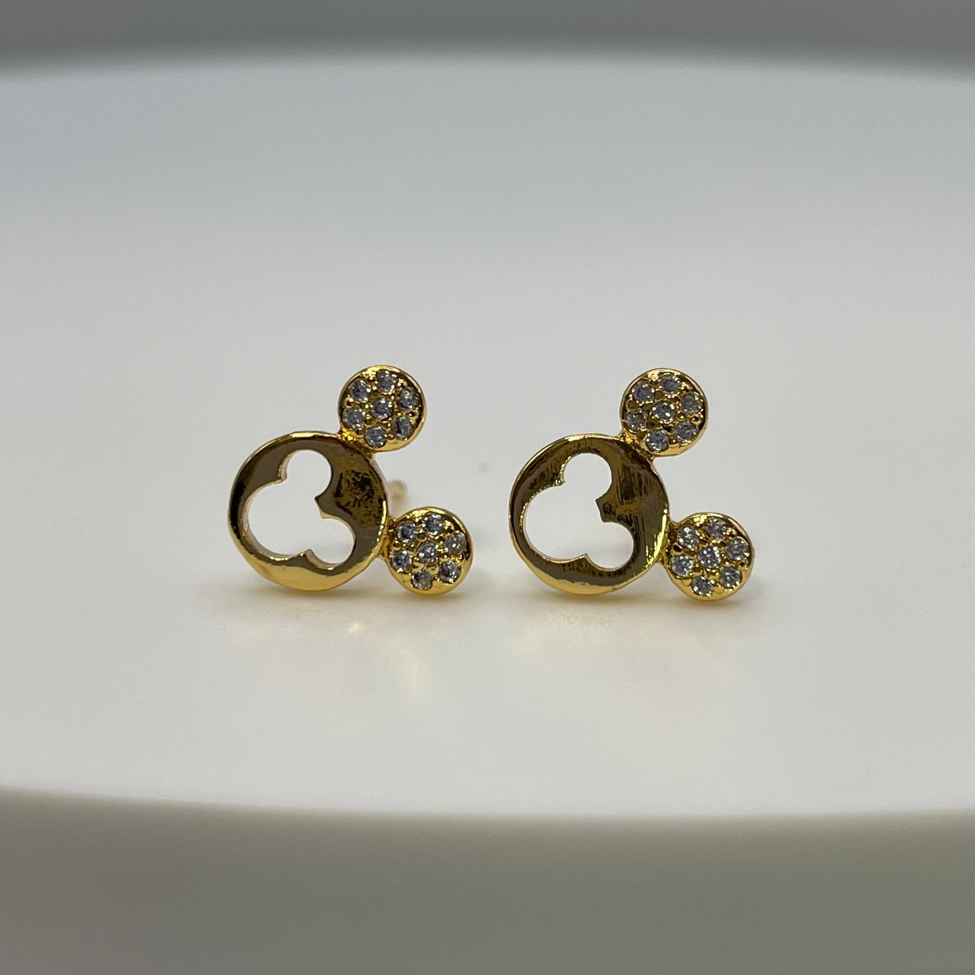 Mickey mouse earrings. Mickey mouse 18k gold plated earrings. Cute micke mouse stud earrings 18k gold plated. Disney mickey mouse earrings. 